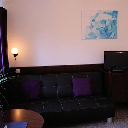 Motel Ostsee Lodge Ratekau Exterior photo